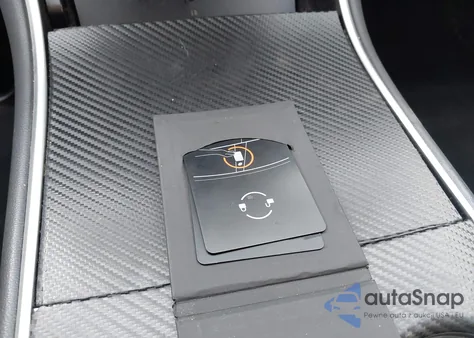 2018 Tesla Model 3 Long Range/Performance z USA, uszkodzony, nr VIN 5YJ3E1EB0JF091613